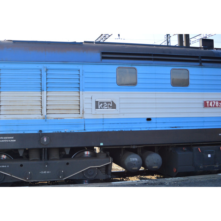 KŽC černé boční s bílým podkladem